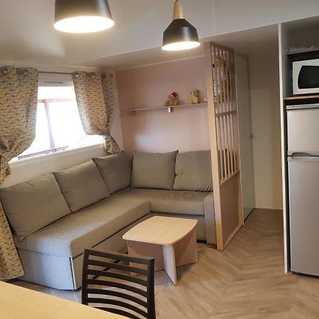 Mobil Home Maxi Confort Sur La Cote D'Azur Fréjus Exterior foto