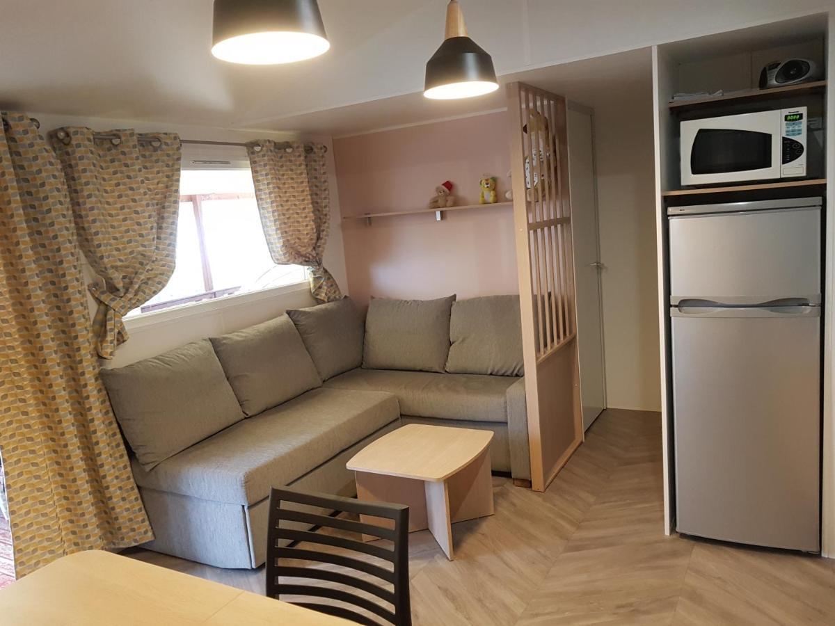 Mobil Home Maxi Confort Sur La Cote D'Azur Fréjus Exterior foto
